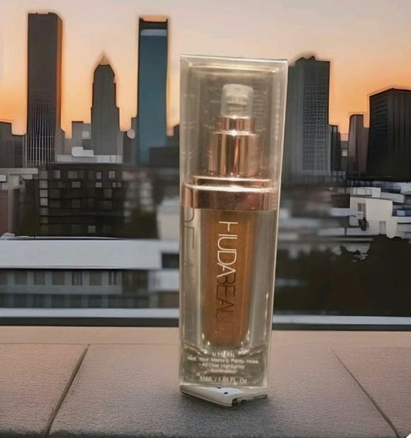Huda Beauty N.y.m.p.h. All Over Body Highlighter – Liquid Illuminator For Face, Body & Legs – Water-based, Long-lasting Glow – 35 Ml (Oriignal)